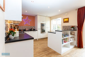 Kitchen/diner- click for photo gallery
